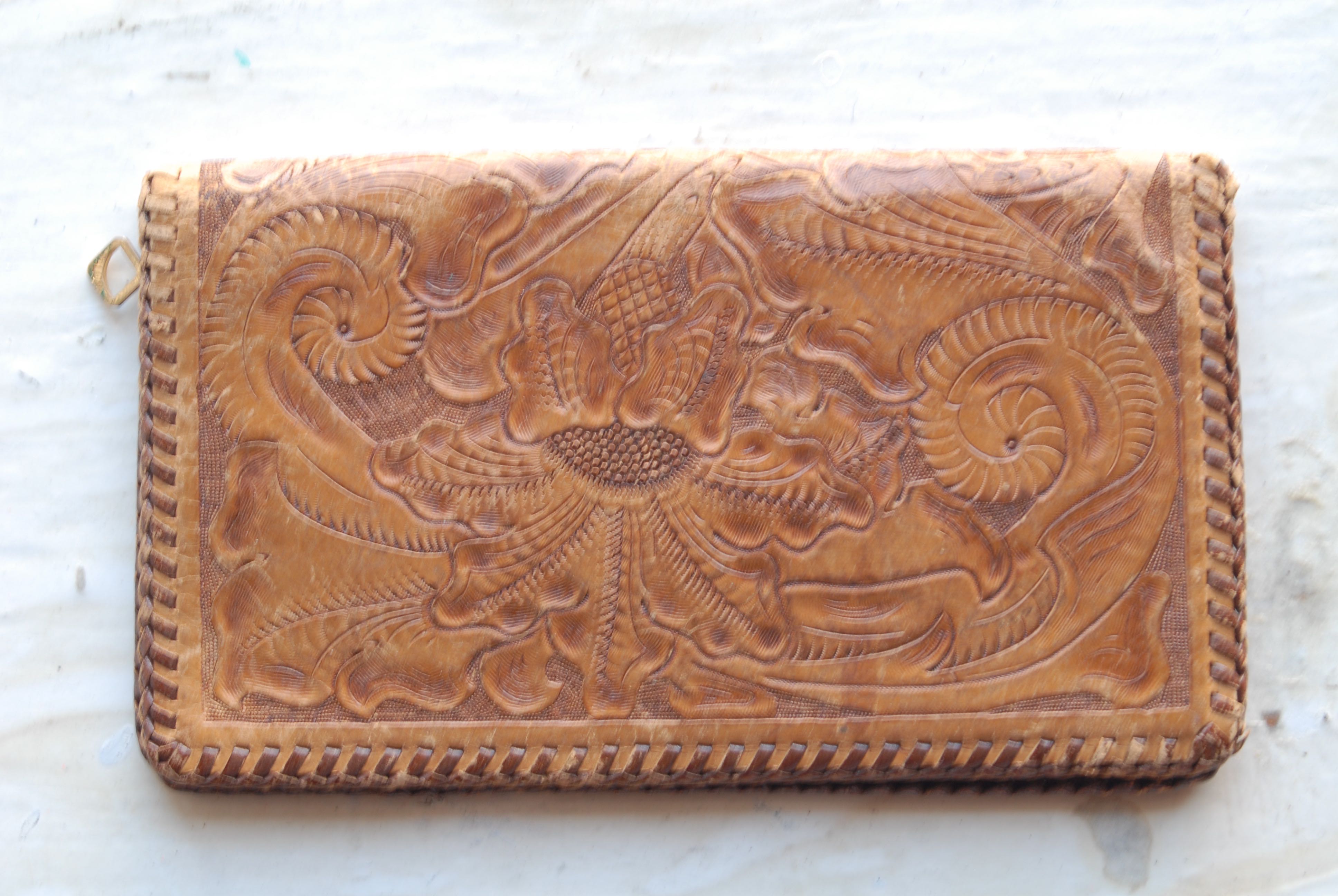 Style | Vintage leather Mexican hand tooled wallets | boholuxelife